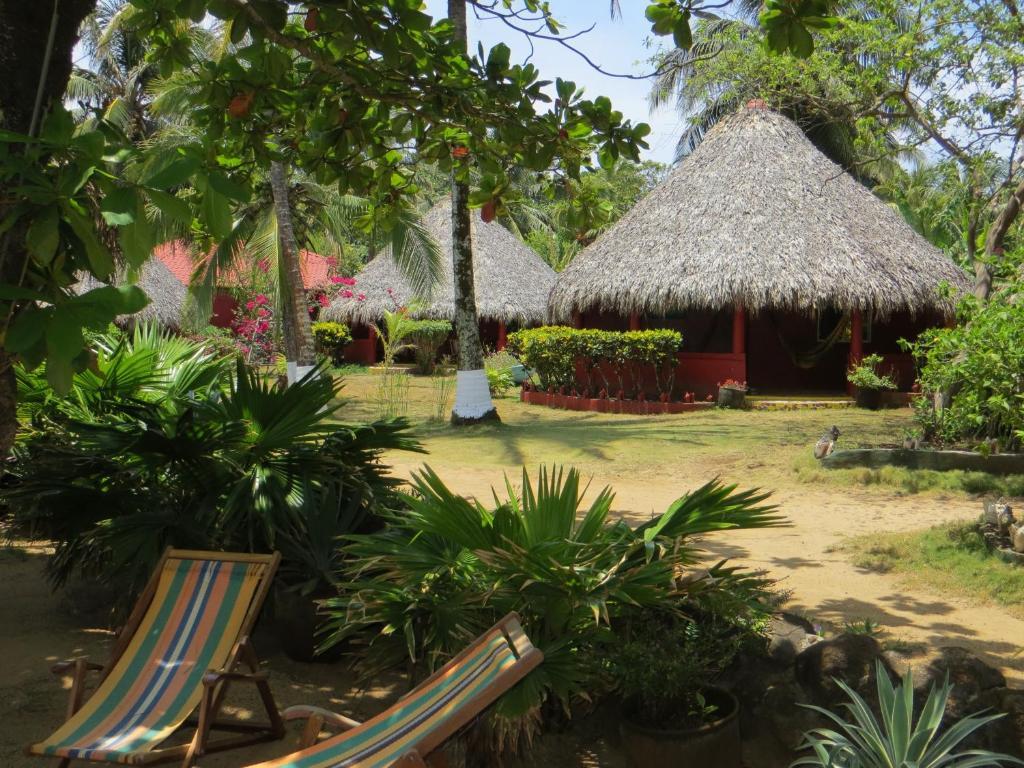 Paraiso Beach Hotel Brig Bay Exterior foto