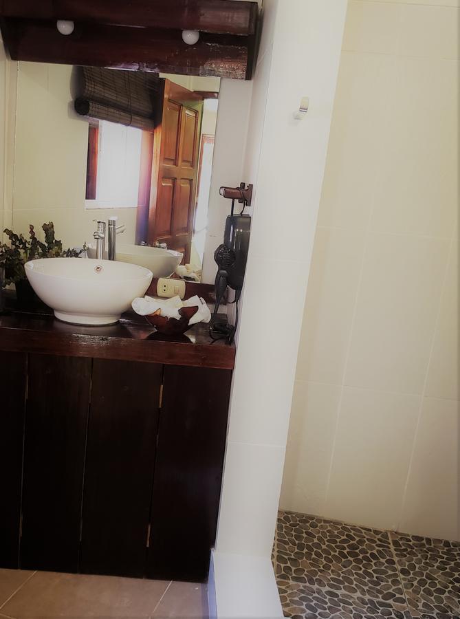 Paraiso Beach Hotel Brig Bay Exterior foto
