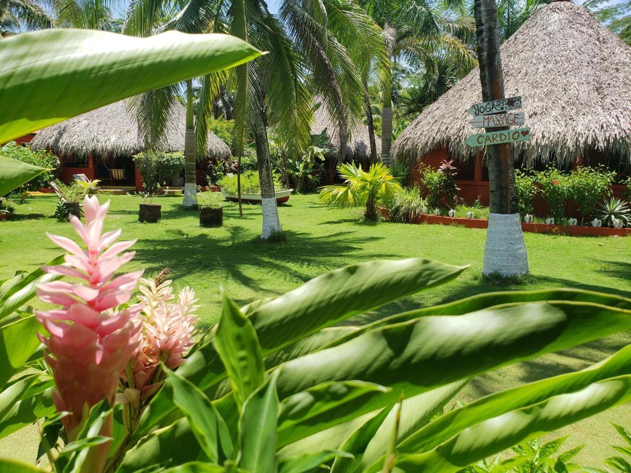 Paraiso Beach Hotel Brig Bay Exterior foto
